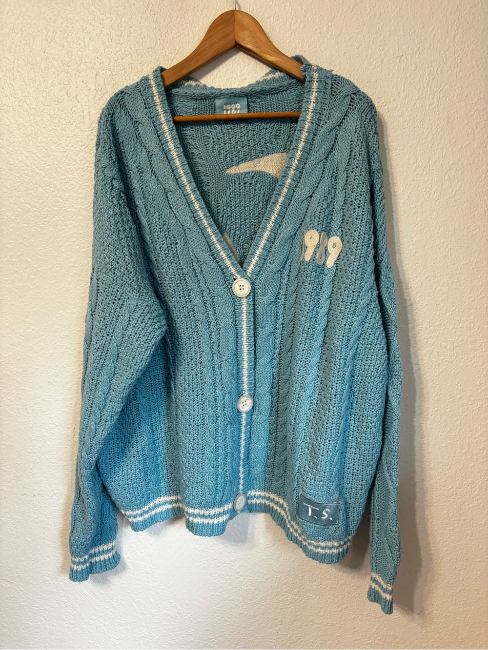 Taylor Swift 1989 Taylor’s Version Cardigan Limited Edition Blue Size XL/2XL